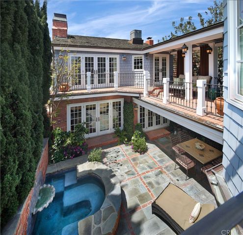 218 Apolena Ave, Newport Beach, CA 92662-1216