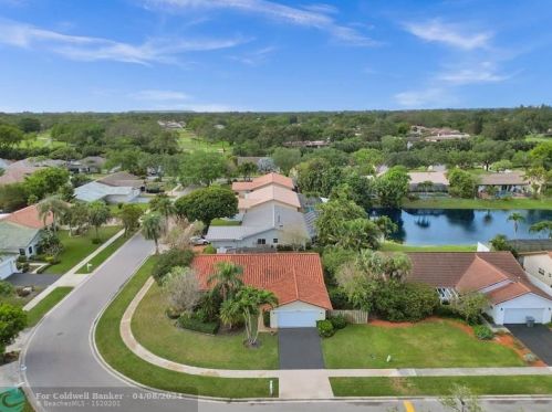 21199 Escondido Way, Boca Raton FL  33433-2507 exterior