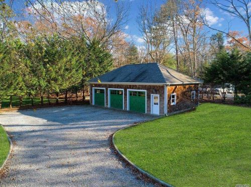 2600 Paradise Point Rd, Southold NY  11971-5109 exterior