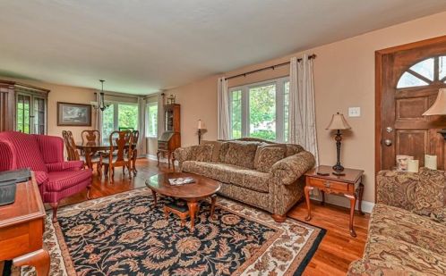 3630 Northfield Dr, Gibsonia, PA 15044-9116