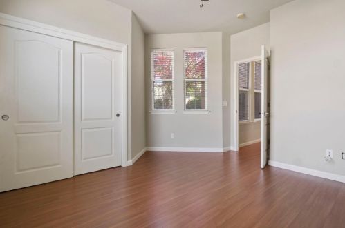 2044 Sugarbowl Way, Lodi CA  95242-4752 exterior