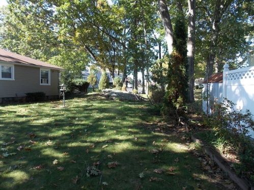 9 Woodlawn Ave, North Providence RI  02904-3710 exterior