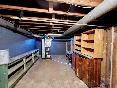 2322 Mechanicsburg Rd, Springfield OH 45503-2526 exterior