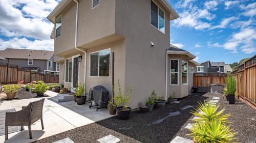 2133 Vintage Cir, Santa Rosa CA  95404-1350 exterior