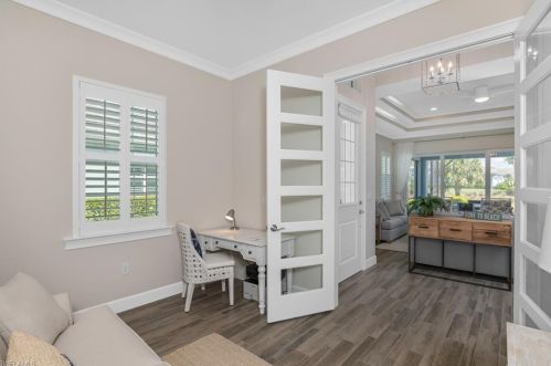 7038 Dominica Dr, Naples, FL 34113