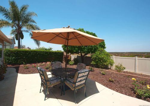 10416 La Morada Dr, San Diego, CA 92124-1012