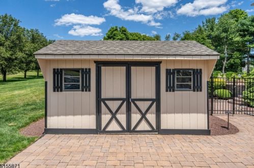 16 Neshanic Dr, East Amwell Township NJ  08551-1844 exterior