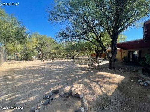 8450 Marlena Cir, Tucson, AZ 85715-4459