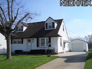 1614 35th St, Canton, OH 44709-2627
