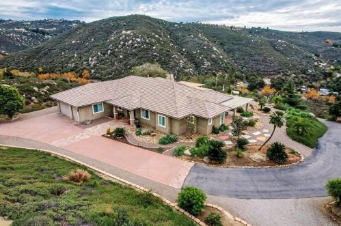 1202 Sunset Valley Rd, Alpine, CA 91901-1224
