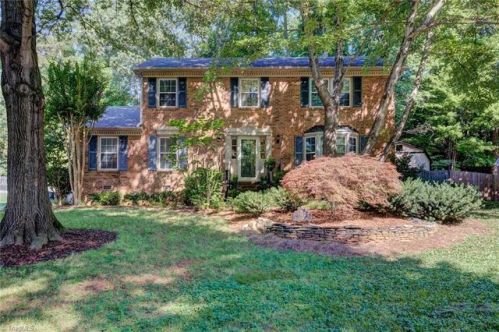 1709 Bearhollow Rd, Greensboro, NC 27410-3503