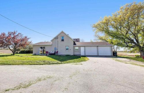 6155 Bader Rd, Luxemburg, WI 54217-9146