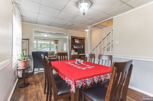 7 2nd Ave, West Milford NJ  07480-3317 exterior