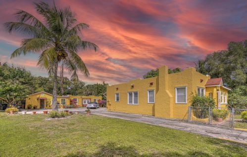 529 Hampton Rd, West Palm Beach, FL 33405-1524
