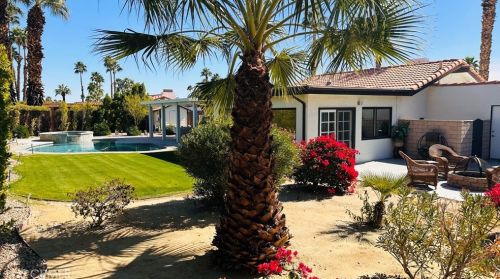 1050 Louise Dr, Palm Springs CA  92262-3241 exterior