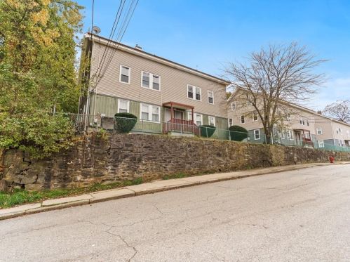 20 Jeffers St, Woonsocket, RI 02895-4215