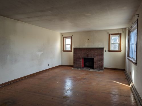 2068 National Pike, Scenery Hill, PA 15360-9759