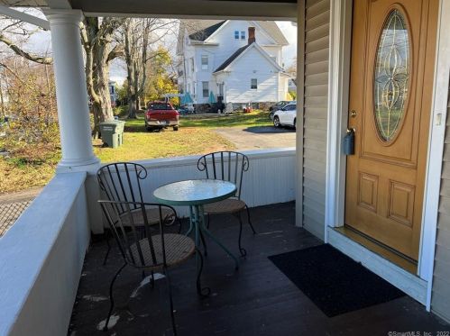 41 Wade St, Bridgeport, CT 06604-1815
