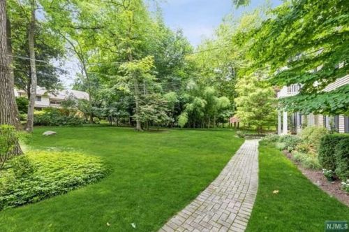 376 Elm Ave, Haworth, NJ 07641-1110