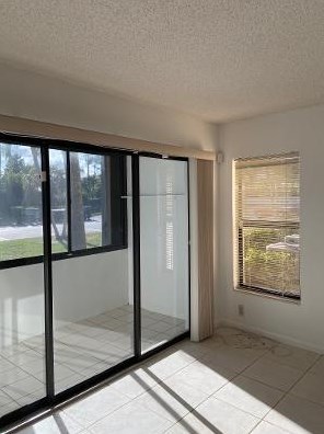 814 Sky Pine Way, West Palm Beach, FL 33415-9033