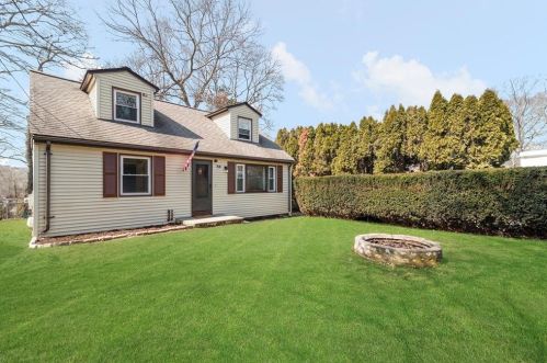 68 Meadow Sweet Trl, South Kingstown, RI 02874-2339