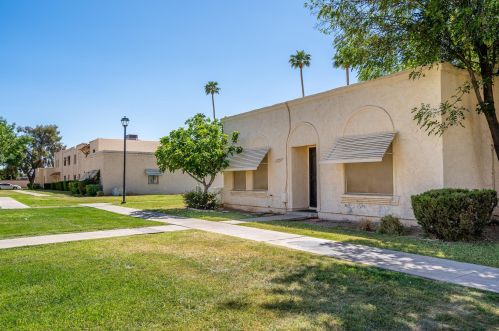 5719 44th Ln, Glendale, AZ 85301-6307