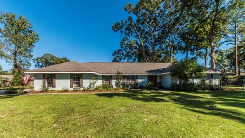 413 Robinhood Cir, Lafayette, LA 70508-4033