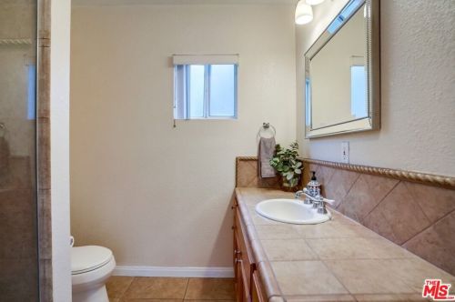 8549 Alameda St, Downey CA 90242-2621 exterior