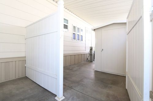 5200 Irvine Blvd, Irvine CA 92620-2013 exterior