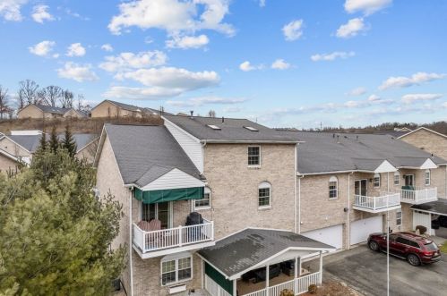37 Elena Ave, New Kensington PA  15068-9749 exterior