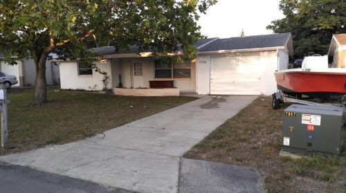 12716 Figtree Ln, Port Richey, FL 34667-1911