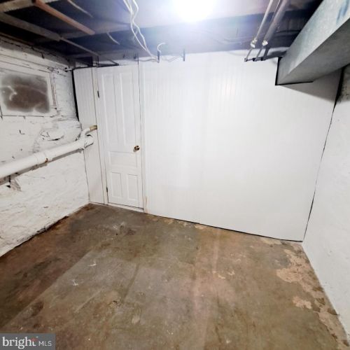 221 Connell St, Wilmington DE  19805-3961 exterior