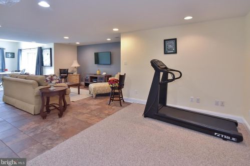 116 Osborne Cir, Kennett Sq PA  19348-1910 exterior