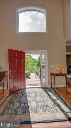 1 Old Mill Ct, East Amwell Township, NJ 08551-1873