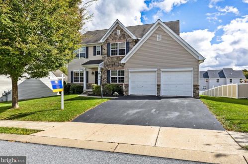 57 3rd St, Tolna, PA 17349-9441