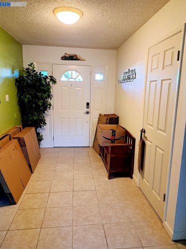 1202 Jewett Ave, West Pittsburg, CA 94565-6219