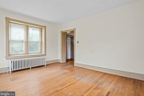 1013 Talcon Dr, Wilmington DE  19804-1242 exterior