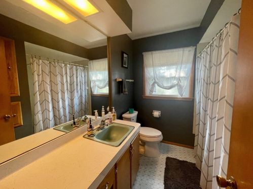 6579 Dodge Pl, Milwaukee WI  53220-1832 exterior