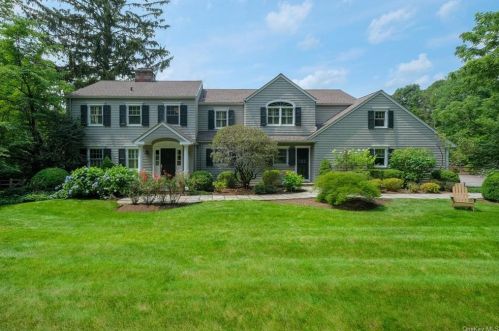 24 West Way, Chappaqua, NY 10514-2206
