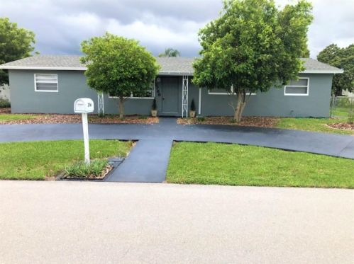 2766 Floweva St, West Palm Beach, FL 33406-6634