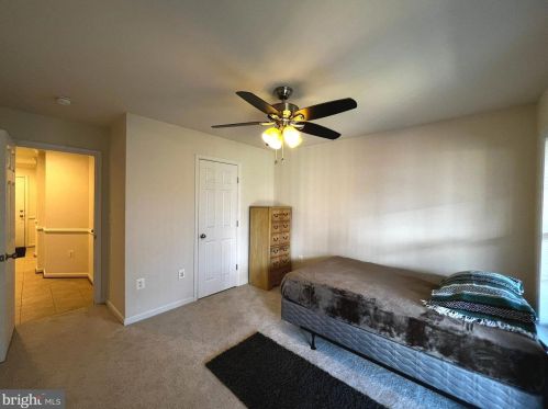 15728 John Diskin Cir, Woodbridge VA  22191-6550 exterior