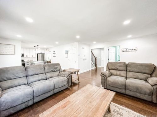 49 Bunny Rd, Norwich CT  06365-8705 exterior