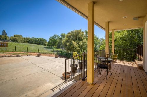 951 Crystal Oak Pl, Newcastle CA  95658-9405 exterior