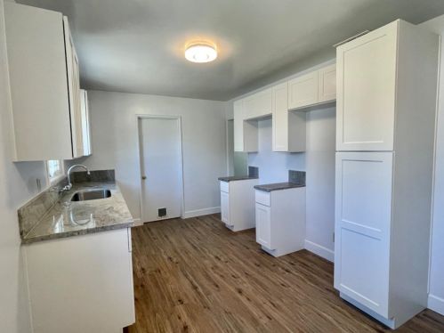 1107 Bel Air Ct, Modesto, CA 95350-5526