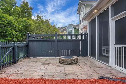 2061 Kings Gate Ln, Mount Pleasant SC  29466-8162 exterior