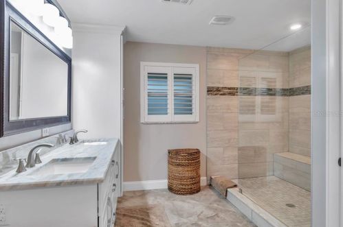 4592 40 St, Saint Petersburg FL  33714-2220 exterior