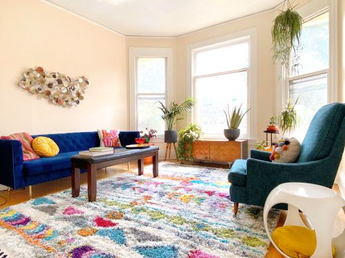 2005 Newhall St, Milwaukee, WI 53202-1024