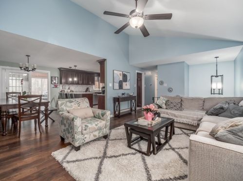 152 Maple St, Methuen MA 01844-1224 exterior