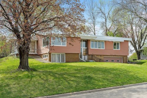 5201 Olson Memorial Hwy, Minneapolis, MN 55422-5136