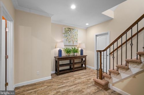 15340 Wits End Dr, Woodbridge VA  22193-5889 exterior